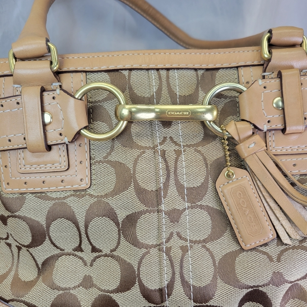 **SOLD** Coach Chelsea Optic Signature shoulder bag - Picture 4 of 10